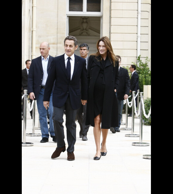 Carla Bruni-Sarkozy est sur le point d'accoucher... Paris, 19 septembre 2011