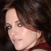 Kristen Stewart souligne encore une fois son regard avec un khôl noir. Côté coiffure, son chignon tendance lui sied à ravir pour cette soirée dédiée à la mode. New York, 2 mai 2011