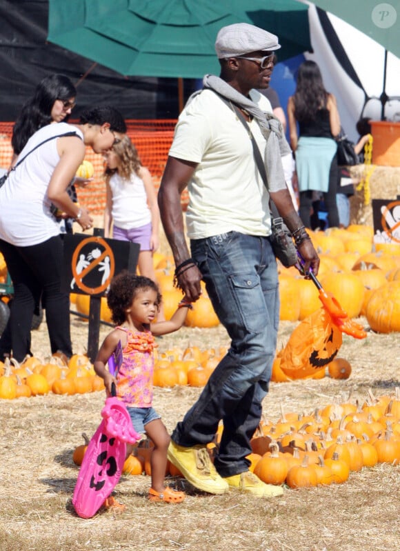 Seal et sa fille Lou chez Mr Bones Pumpkin Patch à Los Angeles le 15 octobre 2011