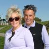 Gérard Holtz et Marie Allwright ( son ex compagne, avec qui il est resté très ami)  lors du trophée Novotel des personnalités au golf à Guyancourt le 15 octobre 2011