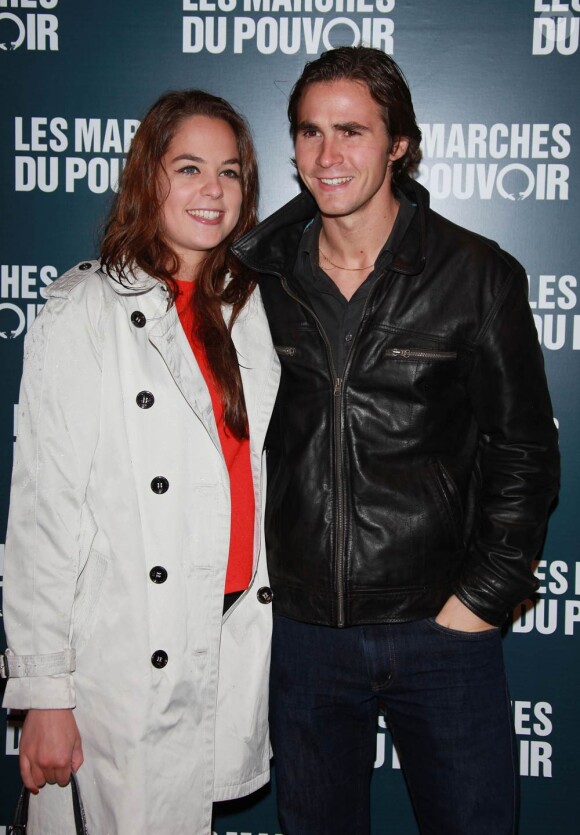 Anouchka Delon et Julien Dereins à la projection du film de George Clooney Les Marches du pouvoir, à Paris. 18 octobre 2011
