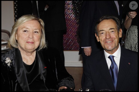 Maryvonne Pinault et Sir Lindsay Owen-Jones (Président de L'Oréal) au dîner des Amis du Musée d'Art Moderne de la Ville de Paris, le mardi 18 octobre 2011.