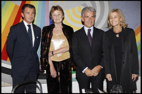 François Sarkozy, Marisa Bruni-Tedeschi, Christophe de Backer et Claire Chazal au dîner des Amis du Musée d'Art Moderne de la Ville de Paris, le mardi 18 octobre 2011.