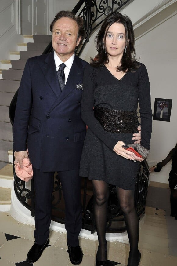 Guillaume Durand et son épouse lors du dîner Dior en l'honneur de l'artiste Anselm  Reyle. Paris, le 20 octobre 2011
