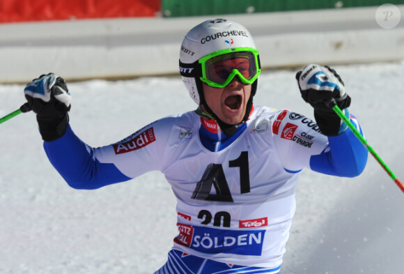 Alexis Pinturault peut exulter, il termine second du premier Géant de la saison le 23 octobre 2011 à Soelden en Autriche