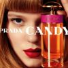 Après le parfum Candy, l'actrice Léa Seydoux a posé pour la collection Croisière 2012 de Prada.