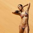 Le manequin brésilien Michella Cruz pose pour la collection de maillots de bain Lua Morena