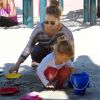 Jessica Alba est une maman formidable et passe beaucoup de temps en famille. Ici, à L.A le 29 octobre 2011