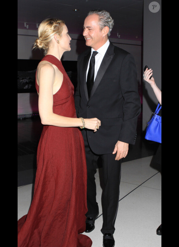 Kelly Rutherford et son nouveau compagnon l'avocat allemand Marcus Ernst, lors du gala L'Oréal à New York, le 2 novembre 2011