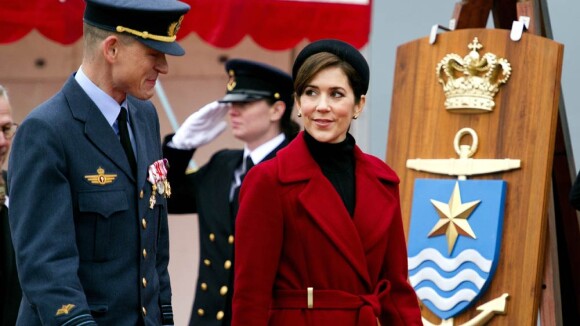 La princesse Mary emprunte le dress code fétiche de Kate Middleton