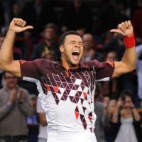 Jo-Wilfried Tsonga : Une lueur d'espoir au milieu de la débâcle tricolore