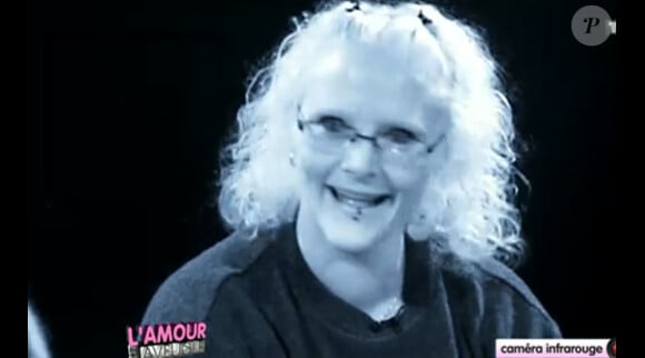 Delphine dans L'amour est aveugle le vendredi 11 novembre 2011 sur TF1