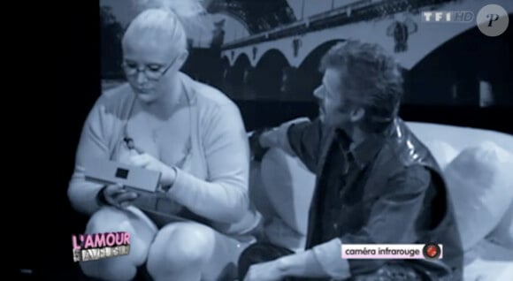 Delphine dans L'amour est aveugle sur TF1 le vendredi 11 novembre 2011