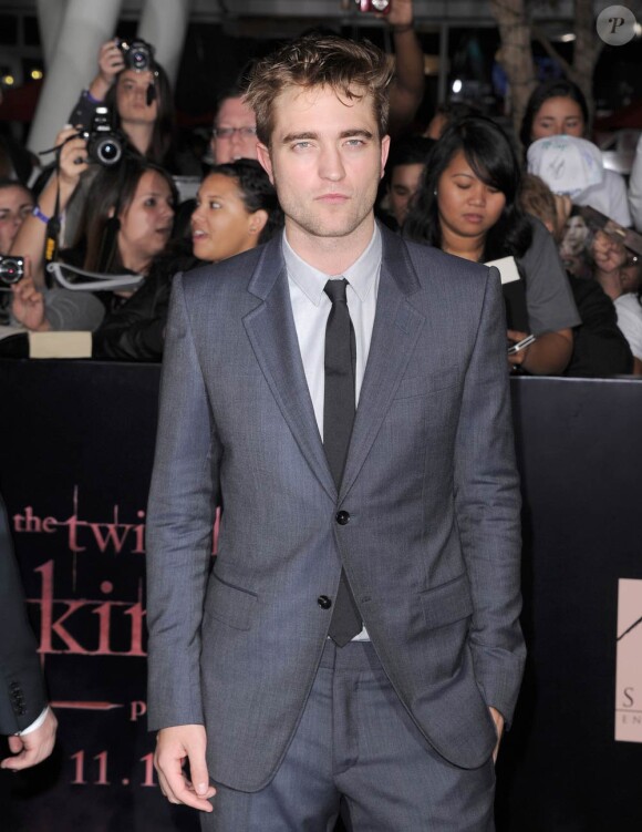 Robert Pattinson lors de la présentation de Twilight - Chapitre : Révélation 1ère partie, à Los Angeles. Le 14 novembre 2011
