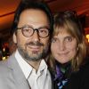 Le réalisateur James Huth et son épouse lors du dîner des stars au Fouquet's à Paris, organisé par le Dr Pierre Huth, au profit du dépistage du cancer à l'Institut Fournier le 14 novembre 2011 