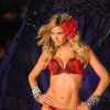Doutzen Kroes sublime sur le podium pour Victoria's Secret