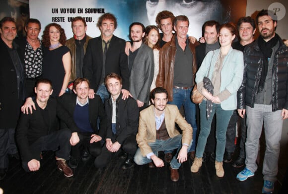 L'équipe du film lors de l'avant-première du film Les Lyonnais à Paris le 27 novembre 2011