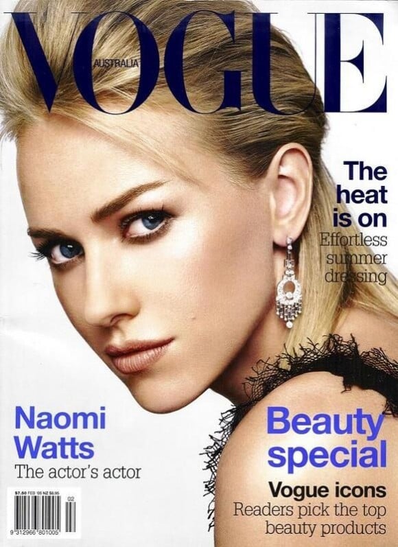 L'actrice Naomi Watts en Une du Vogue Australia de février 2005.