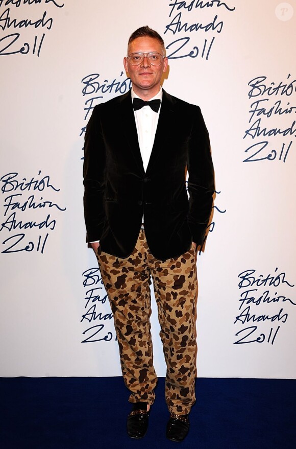 Gilles Deacon lors des British Fashion awards à Londres le 28 novembre 2011