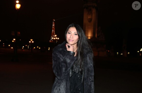 La chanteuse qui représentera la France à l'Eurovision 2012, Anggun, à Paris le 29 novembre 2011.