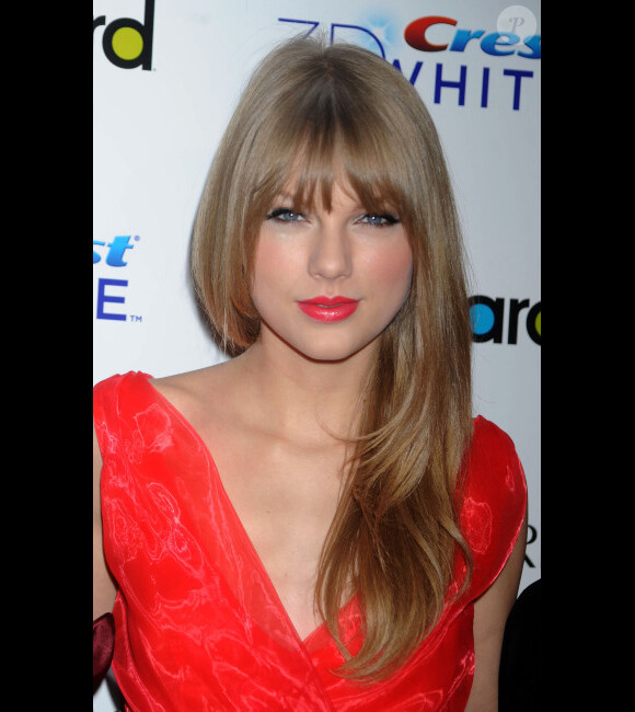 Taylor Swift a été sacrée Femme de l'année lors de la cérémonie des Billboard Music Awards 2011, le 2 décembre 2011 à Los Angeles.