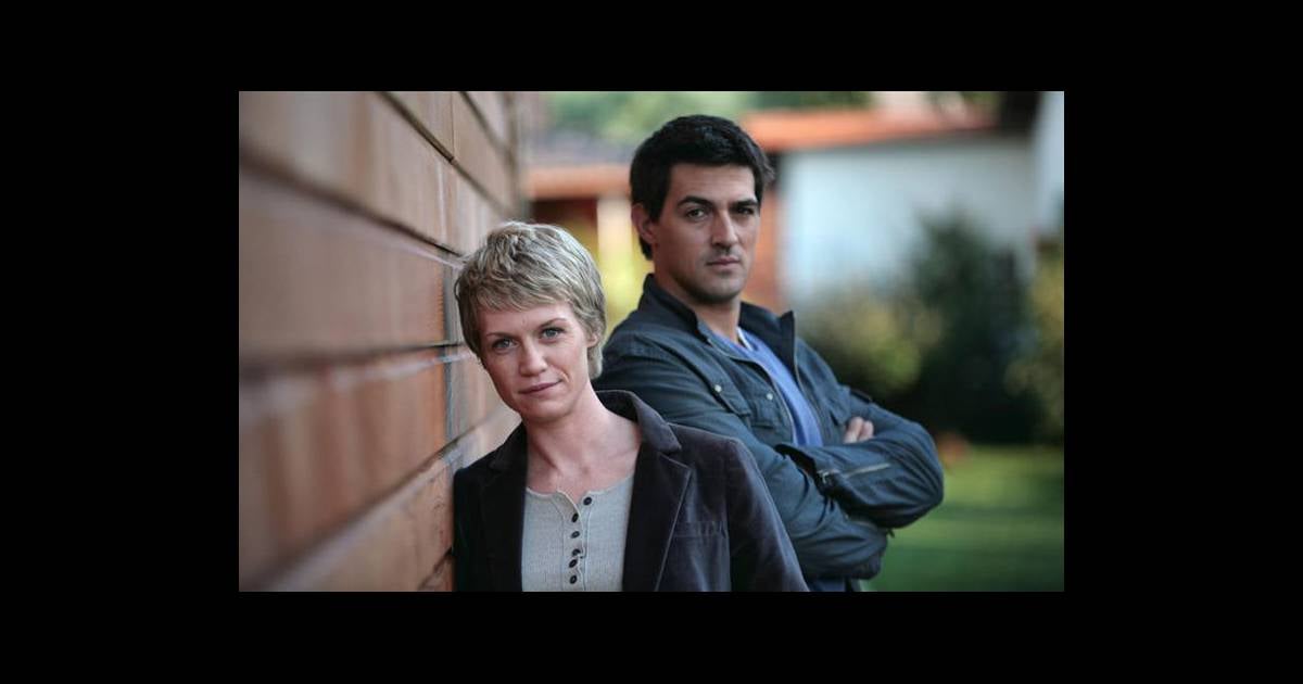 Films Et Séries Tv Avec Virginie Caliari Virginie Caliari et Jean-Pascal Lacoste dans Section de Recherches