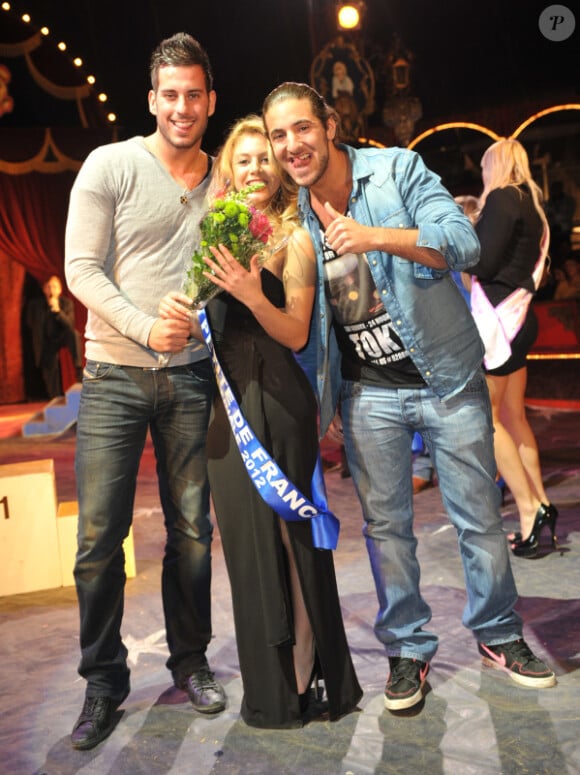 Zelko et Rudy de Secret Story 5 avec la gagnante lors de l'élection de Miss Petite de France 2012 au Cirque de Diana Moreno, le 11 décembre 2011
