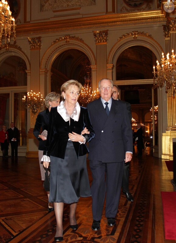 Au lendemain de la tuerie de Liège, le roi Albert II et la reine Paola de Belgique donnaient mercredi 14 décembre 2011 leur traditionnel concert de Noël, au Palais, à Bruxelles.