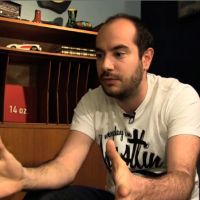 Bref. : Kyan Khojandi, héros de la mini-série, dit tout de cette success story