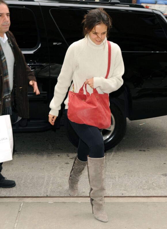 Katie Holmes décontractée à New York le samedi 17 décembre 2011.