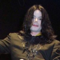 Michael Jackson : Ses fans se ruinent pour racheter ses meubles