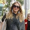Hilary Duff enceinte, se promène avec son mari Mike Comrie, à Los Angeles le 29 décembre 2011