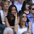  Pippa Middleton à Wimbledon le 1er juillet 2011. 
 En 2011, il n'y a pas que la vie de Kate Middleton qui a changé : celle de sa soeur Pippa Middleton aussi. 