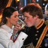 Les sosies de Pippa et Harry le 7 décembre 2011. En 2011, il n'y a pas que la vie de Kate Middleton qui a changé : celle de sa soeur Pippa Middleton aussi.