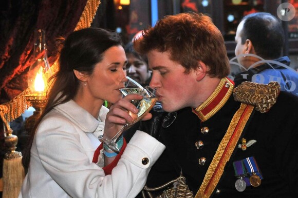 Les sosies de Pippa et Harry le 7 décembre 2011. En 2011, il n'y a pas que la vie de Kate Middleton qui a changé : celle de sa soeur Pippa Middleton aussi.