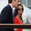 Pippa Middleton avec son boyfriend (à l'époque) Alex Loudon le 29 juin 2011, devant Tsonga-Federer.
En 2011, il n'y a pas que la vie de Kate Middleton qui a changé : celle de sa soeur Pippa Middleton aussi.