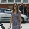 Pippa Middleton, shopping dans Chelsea le 20 juin 2011. 
 En 2011, il n'y a pas que la vie de Kate Middleton qui a changé : celle de sa soeur Pippa Middleton aussi. 