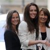 Kate Middleton (photo : le 28 avril 2011, entourée de sa soeur Pippa et leur mère Carole, à la veille de son mariage) aura 30 ans le 9 janvier 2012. La duchesse de Cambridge risque d'être gâtée : sa soeur Pippa Middleton et son beau-frère le prince Harry sont en charge des festivités.