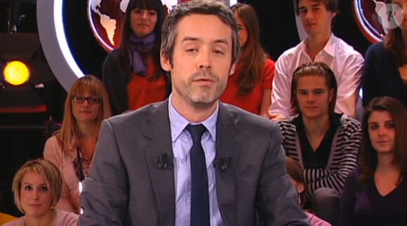 Yann Barthès dans Le Petit Journal le mercredi 4 janvier 2012 sur Canal +