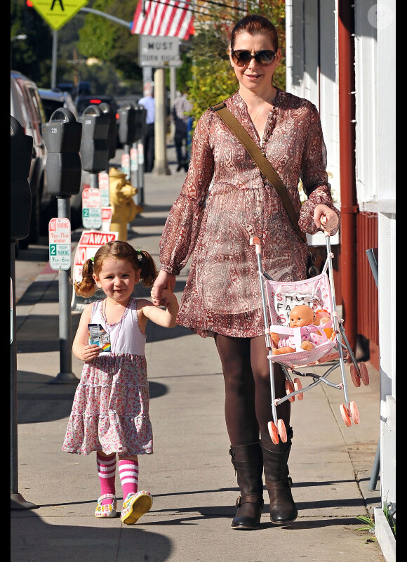 Alyson Hannigan et sa fille Satyana lors d'une sortie entre filles à Los Angeles, le 5 janvier 2011.