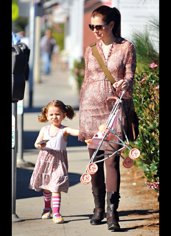 Alyson Hannigan et sa fille à Los Angeles, le 5 janvier 2011.