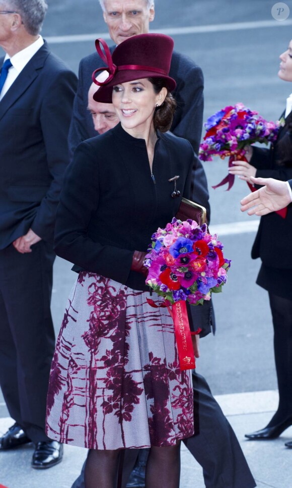La princesse Mary arrive à Amalienborg pour la conférence de presse de la reine Maregrethe II à l'occasion du jubilé de ses 40 ans de règne, le 10 janvier 2012.