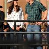De leur tournée royale au Canada, William et Kate sont revenus les bras chargés de cadeaux, dont deux beaux chapeaux de cow-boy, reçus pour le 'Stampede' de Calgary.
La liste des cadeaux reçus en 2011 par le prince William et Kate  Middleton lors de leurs visites officielles à l'étranger a été rendue  publique le 10 janvier 2012.
