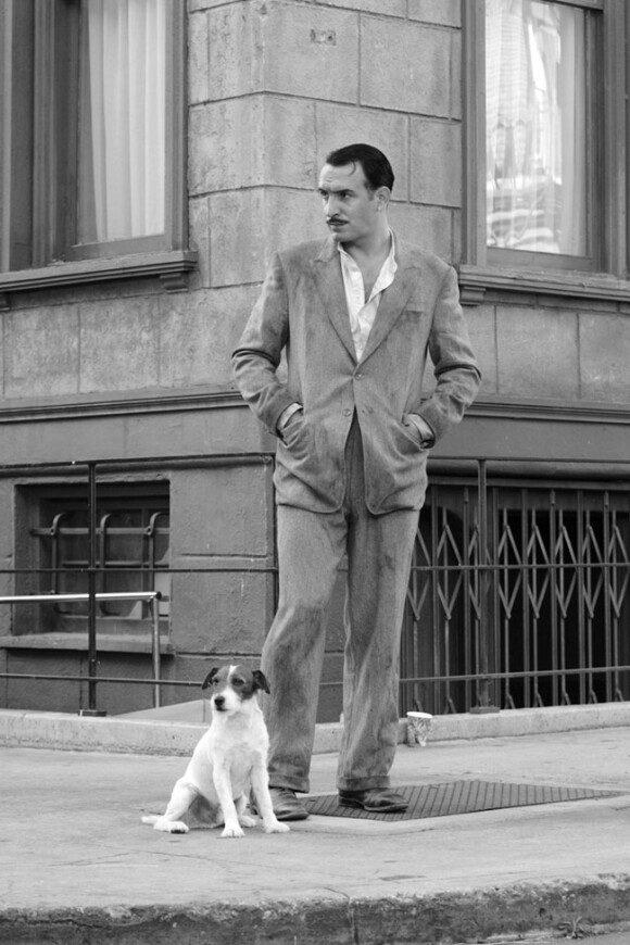 Jean Dujardin et Uggie le chien dans The Artist