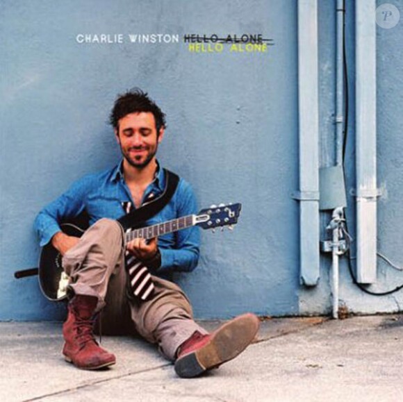Charlie Winston est le premier artiste à participer à l'opération Cantine Live de Virgin Radio.
