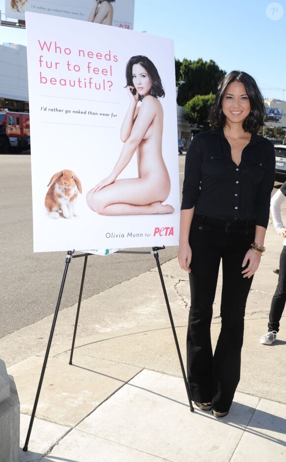 Olivia Munn présente la nouvelle campagne de la PeTA, à Los Angeles le 12 janvier 2012
