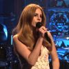 Lana Del Rey chante durant l'émission Saturday Night Live consacrée à Daniel Radcliffe, à New York, le 14 janvier 2011.