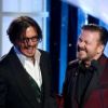 Johnny Depp et Ricky Gervais lors des Golden Globes à Beverly Hills le 15 janvier 2012