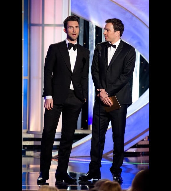 Adam Levine et Jimmy Fallon lors des Golden Globes à Beverly Hills le 15 janvier 2012