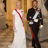 Le prince Haakon et la princesse Mette-Marit de Norvège étaient présents à Copenhague dimanche 15 janvier 2012 pour le jubilé de rubis de Margrethe II.
La reine Margrethe II de Danemark était honorée dimanche 15 janvier 2012 par un dîner au palais Frederik VIII à Amalienborg, en point d'orgue des célébrations de son jubilé de rubis, marquant 40 ans de règne.